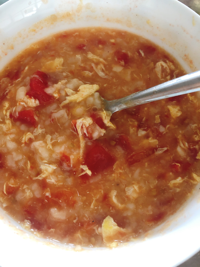 几分钟做好番茄疙瘩汤❗️连吃两碗都不够～