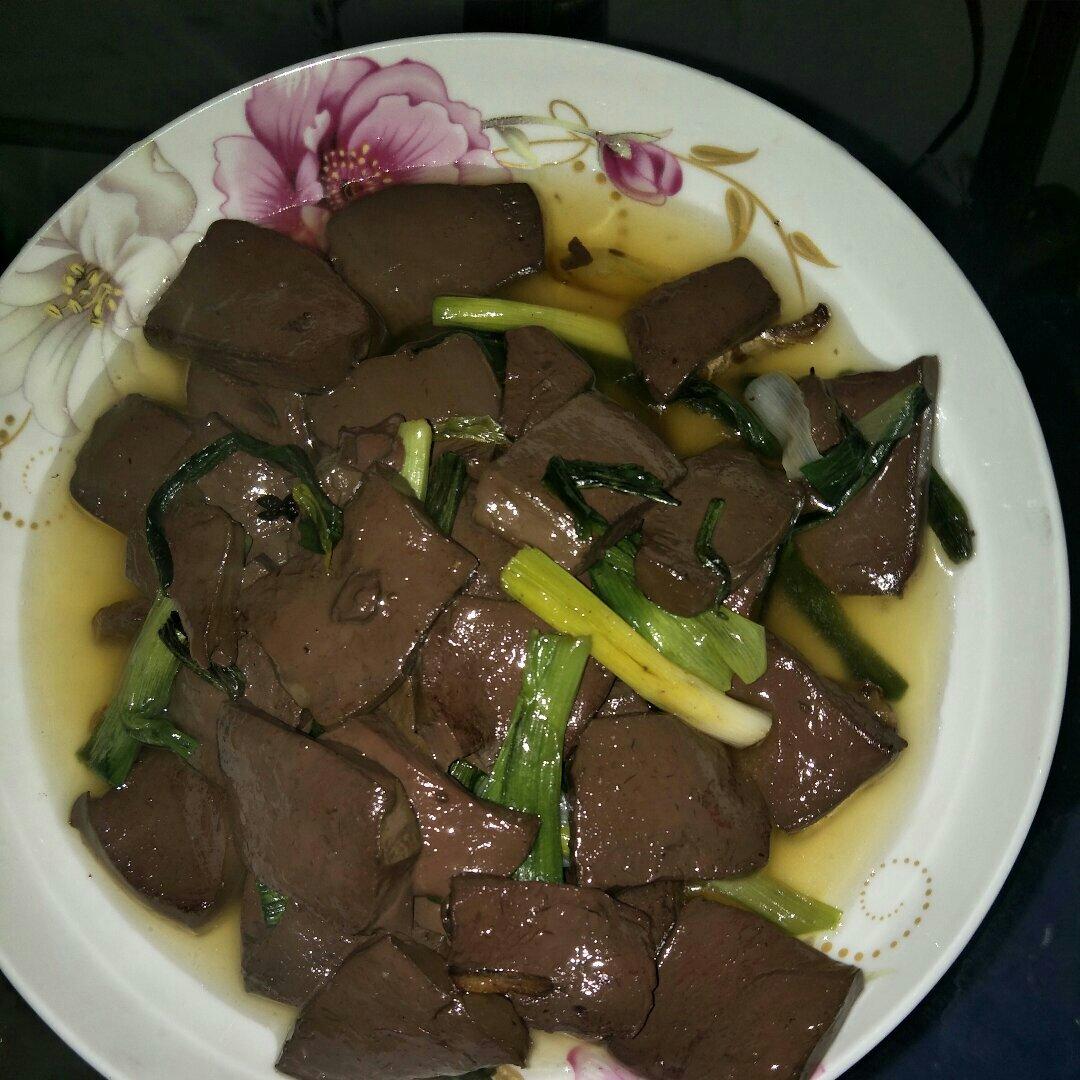 大蒜炒血豆腐