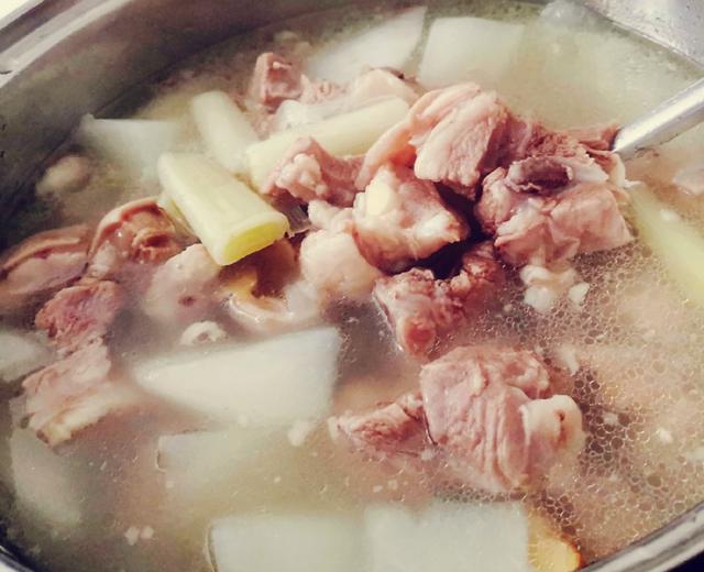 冬至必看的羊肉汤做法，附上蘸碟做法。的做法