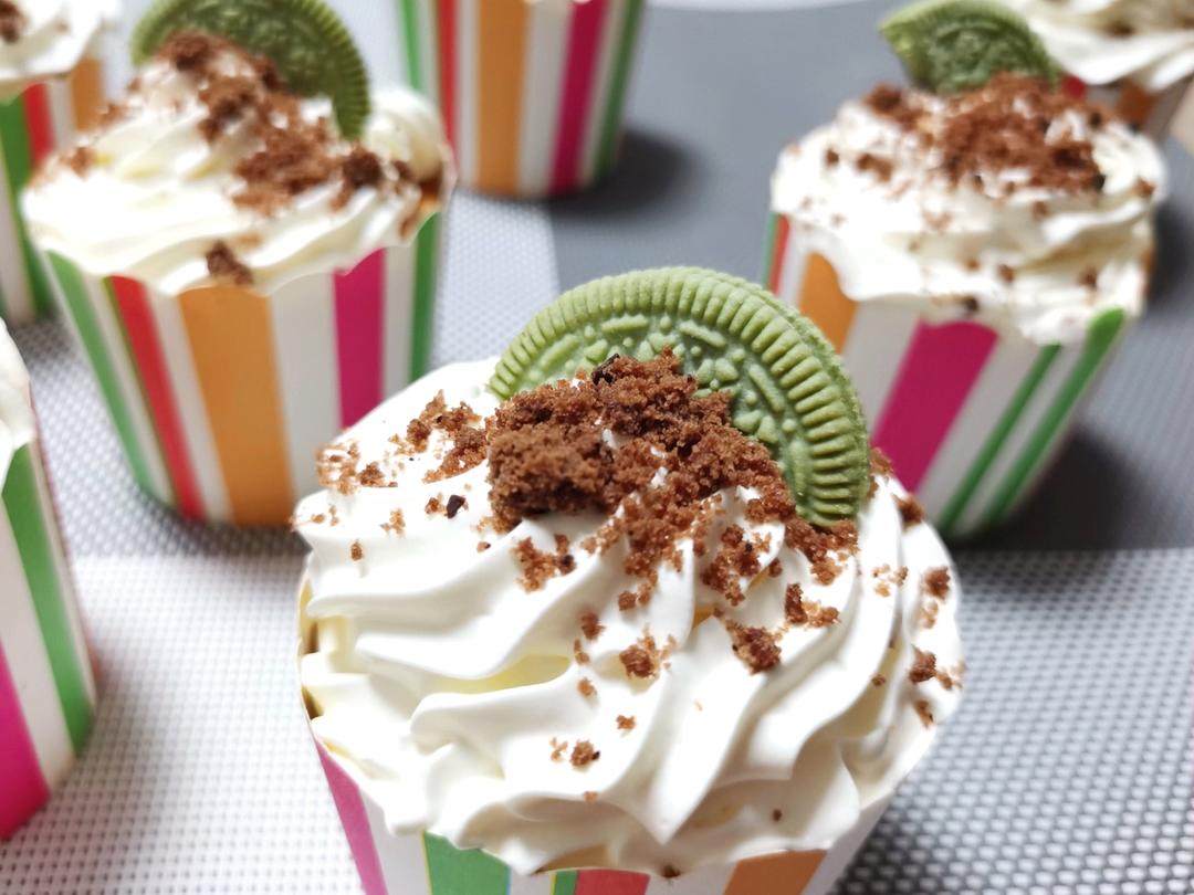 纸杯蛋糕 8寸戚风蛋糕的量