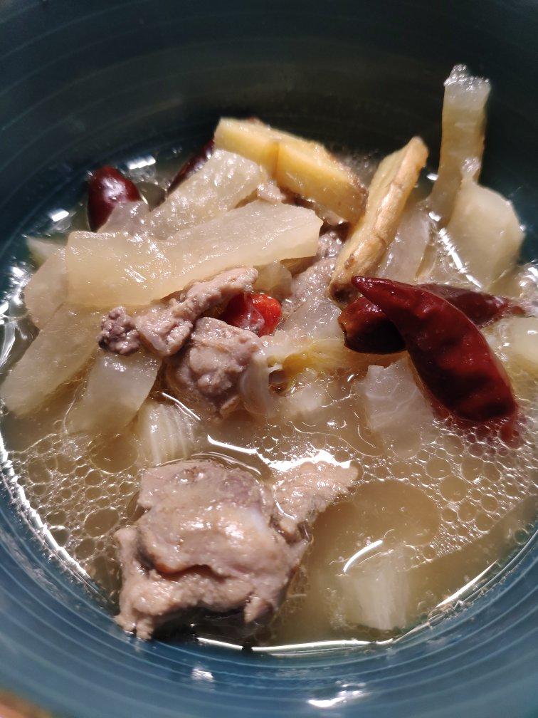 萝卜鸭肉汤