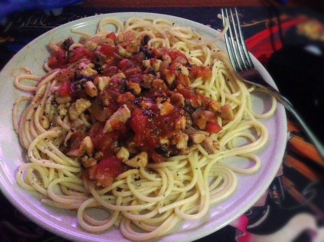 蕃茄蘑菇肉酱意大利面