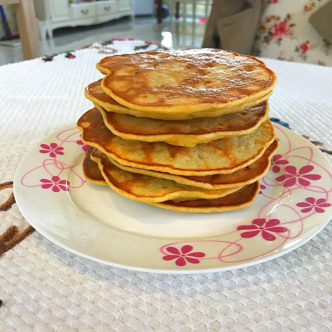【减脂早餐】无油香蕉松饼（超简单）
