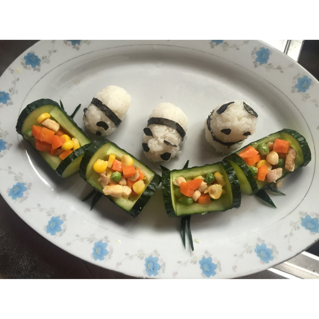 【年味】-节节登高-鸡胸肉沙拉&熊猫饭团