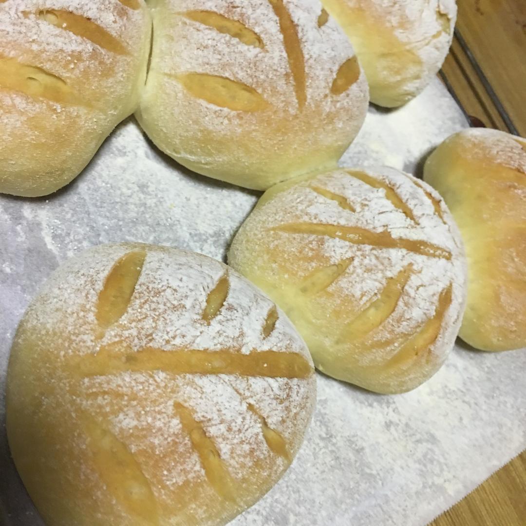 葡萄软欧（仿原麦山丘）Milk flavored bread filled with raisins and butter