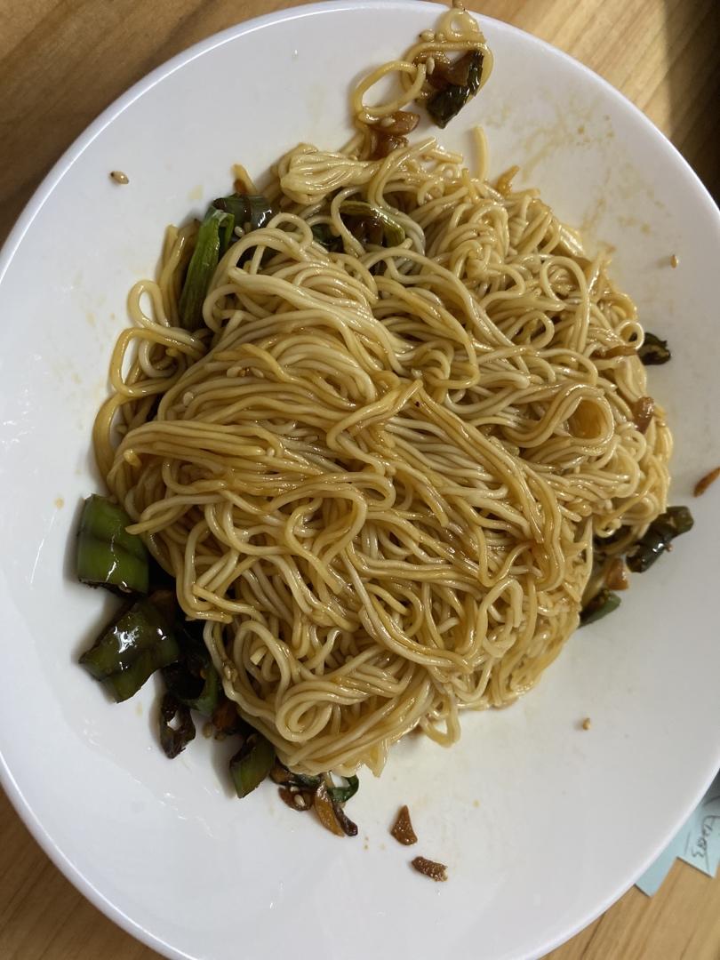 10分钟搞定的一碗葱油拌面