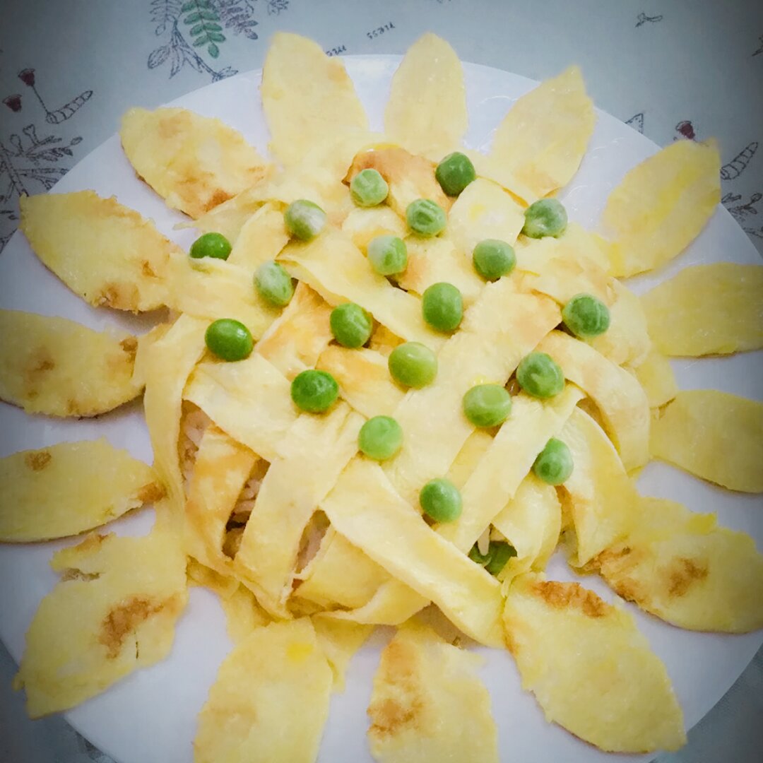 向日葵鲜虾蛋包饭