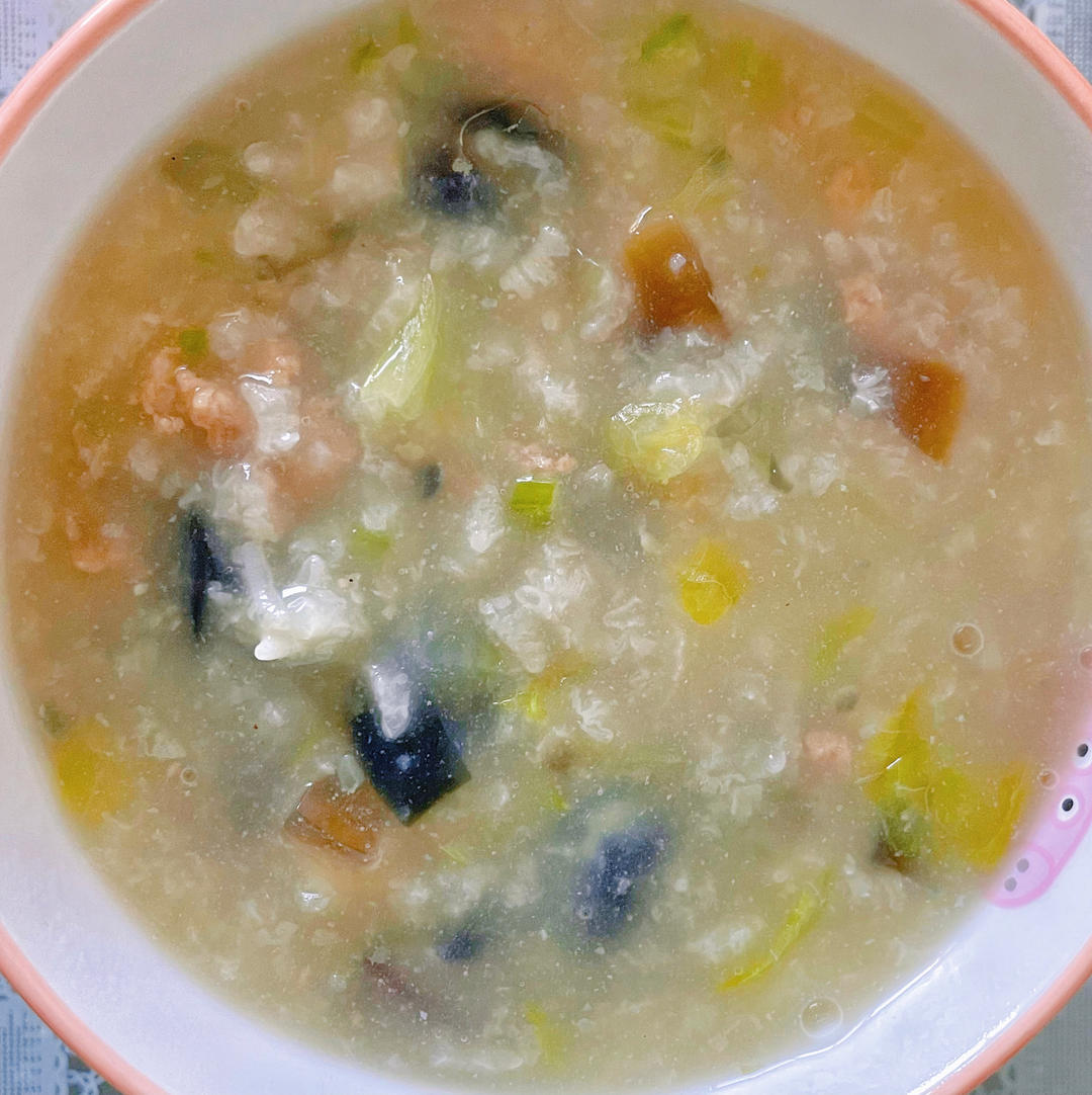 超级简单美味的皮蛋瘦肉粥