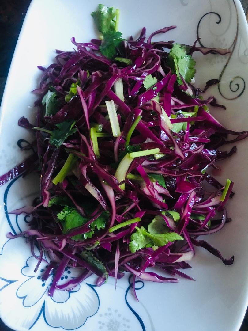 超开胃凉拌紫甘蓝