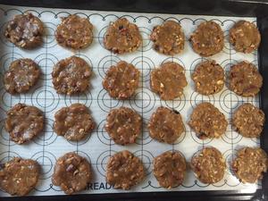 核桃红枣碎红糖桃酥饼干（24只）的做法 步骤5