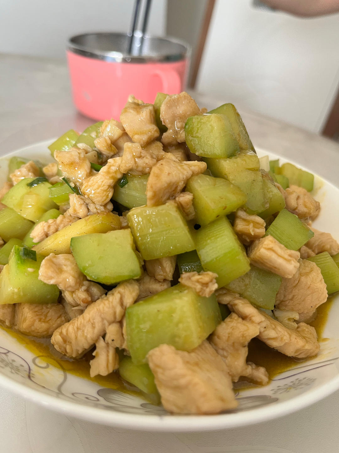 清爽好吃！低脂美味～黄瓜炒鸡胸肉丁