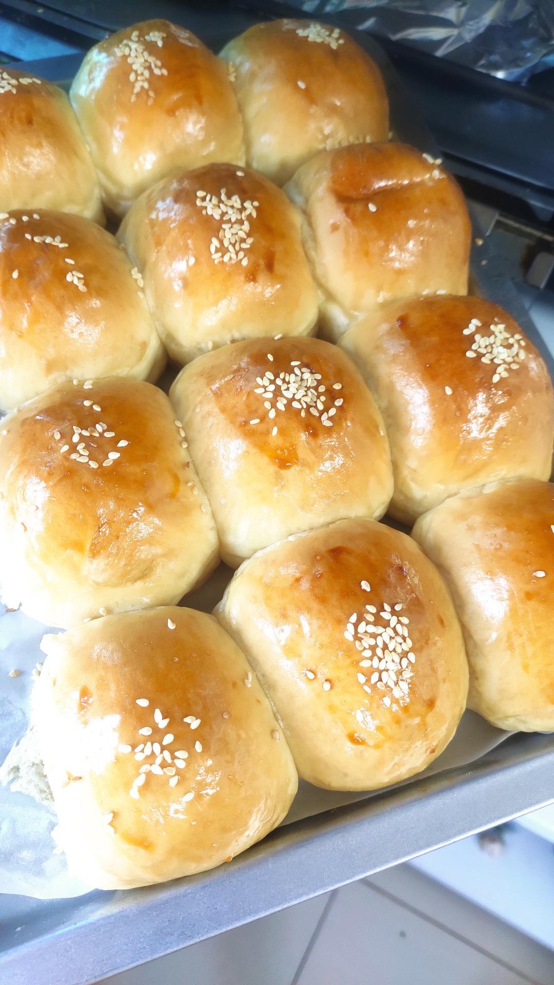 超软牛奶餐包，此配方超软不甜易出膜，放一礼拜不变硬