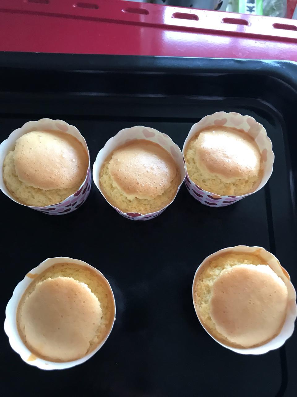 海绵纸杯蛋糕