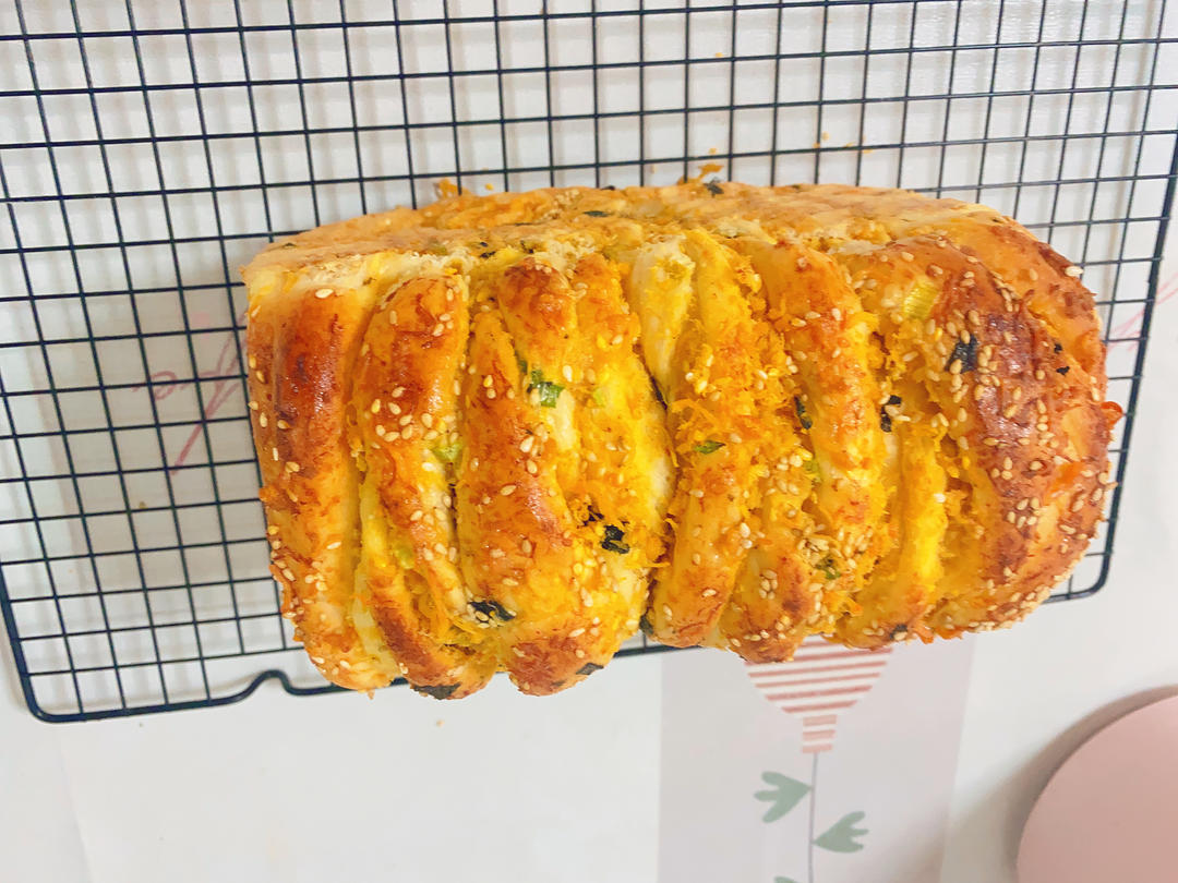 咸蛋黄肉松吐司｜超好吃｜超满足