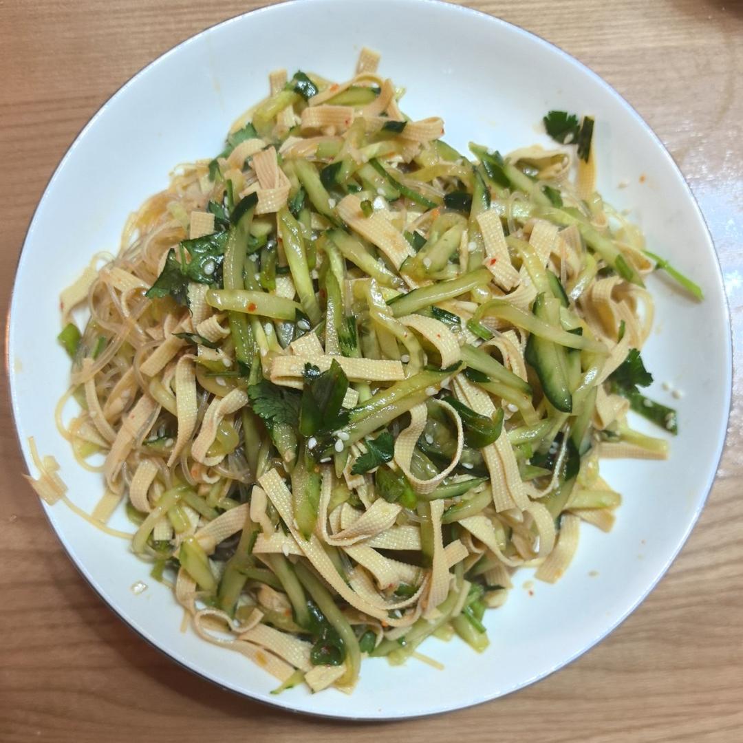 超级爽口开胃的凉拌豆皮