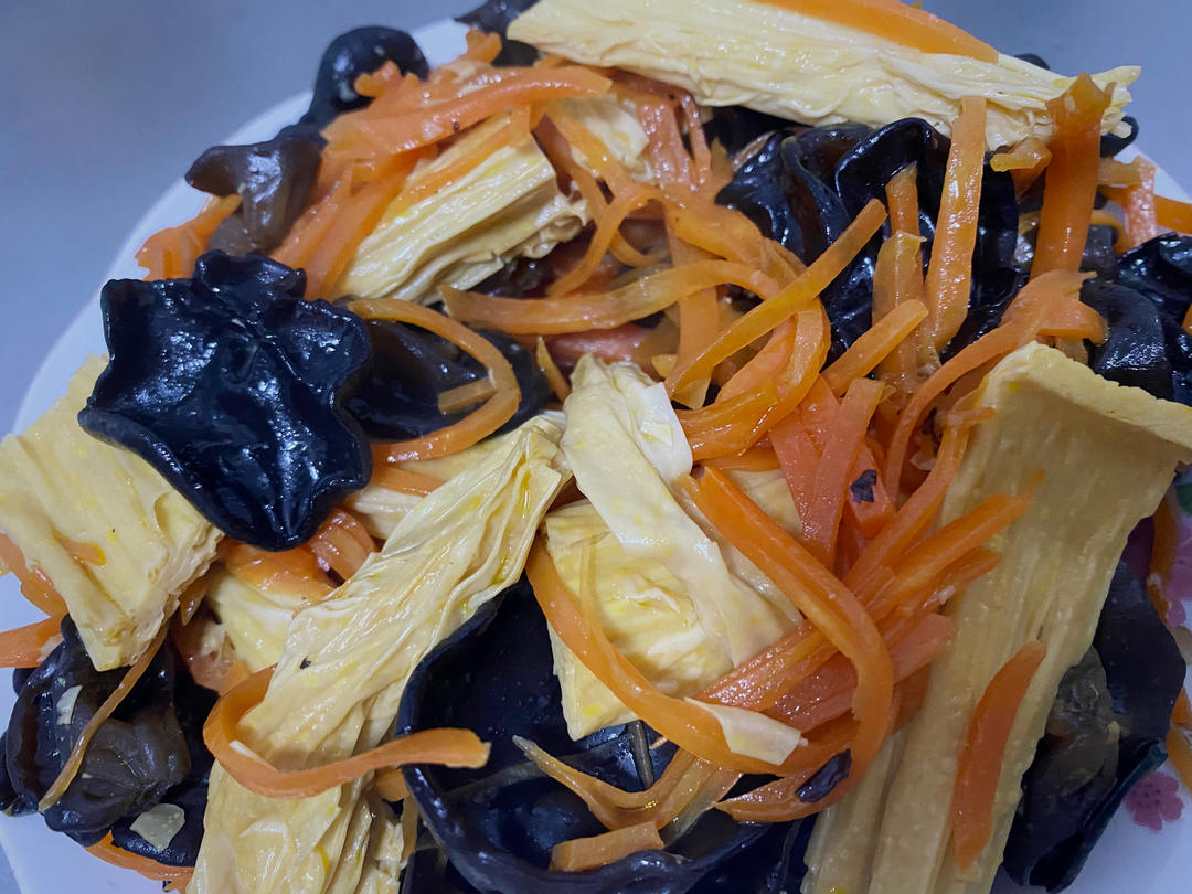 胡萝卜炒腐竹