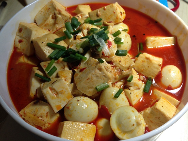 鹌鹑蛋烧豆腐