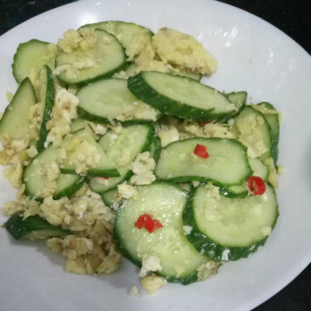 黄瓜炒鸡蛋