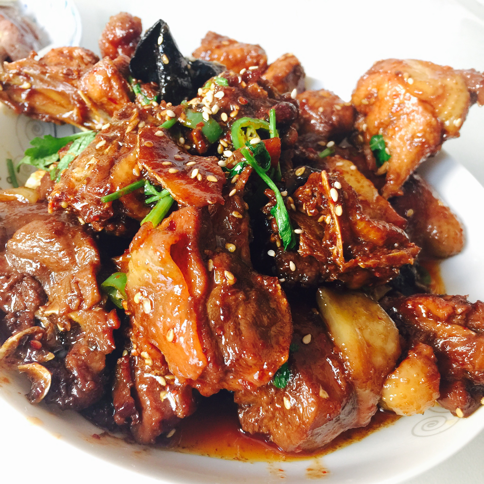 集麻、辣、鲜、香为一身的“重口味”鸡肉吃法——【麻辣鸡块】