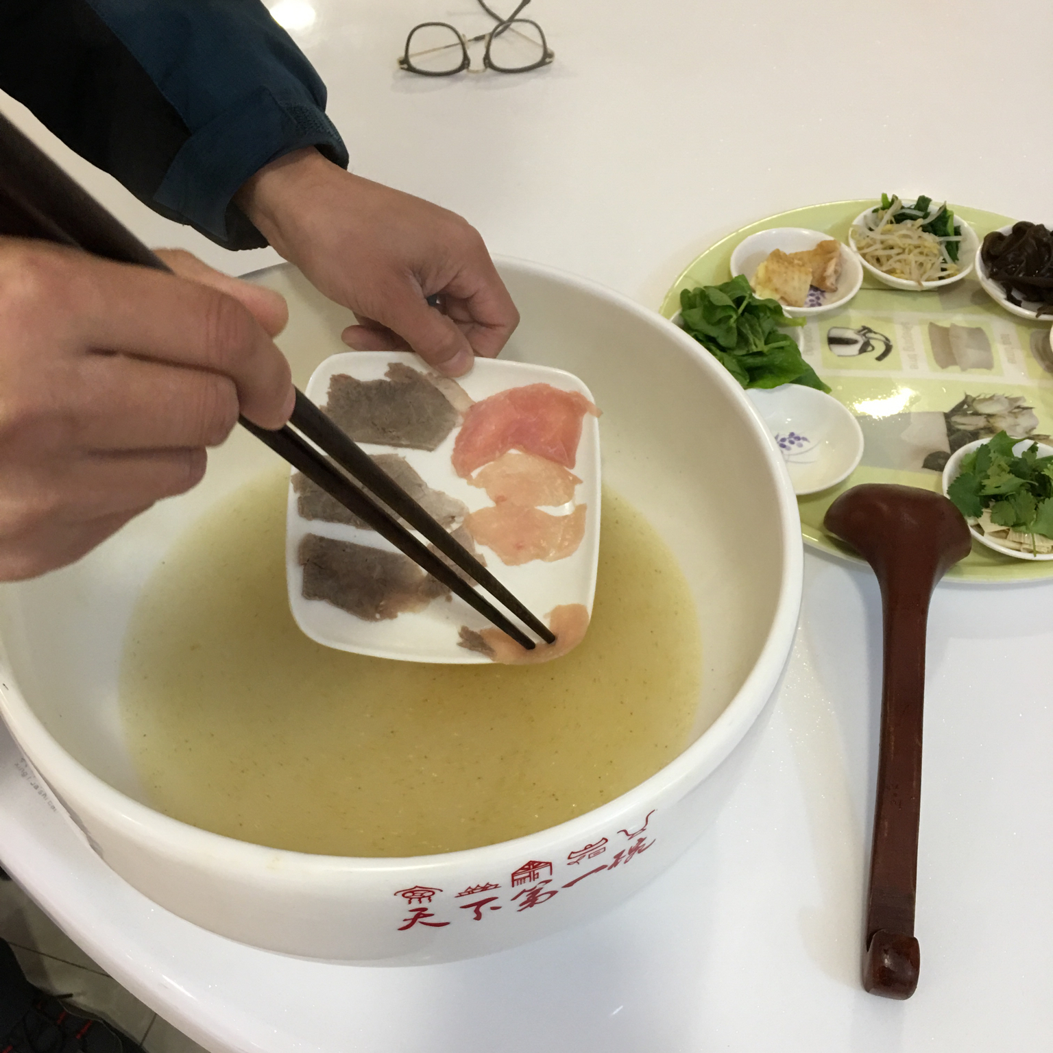 传统云南过桥米线