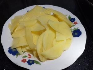 清炒土豆片的做法 步骤1