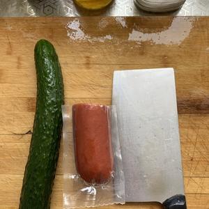 黄瓜火腿汤的做法 步骤1