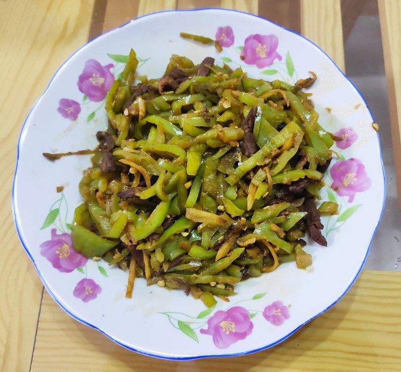 厨师长教你：“青椒肉丝”的正宗做法，色香味俱全