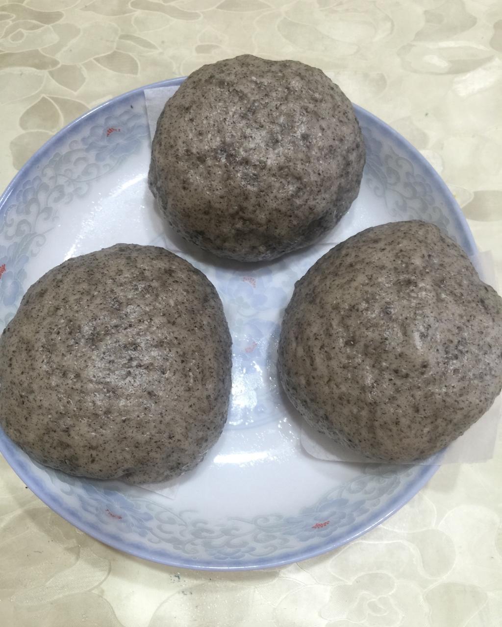 黑芝麻馒头