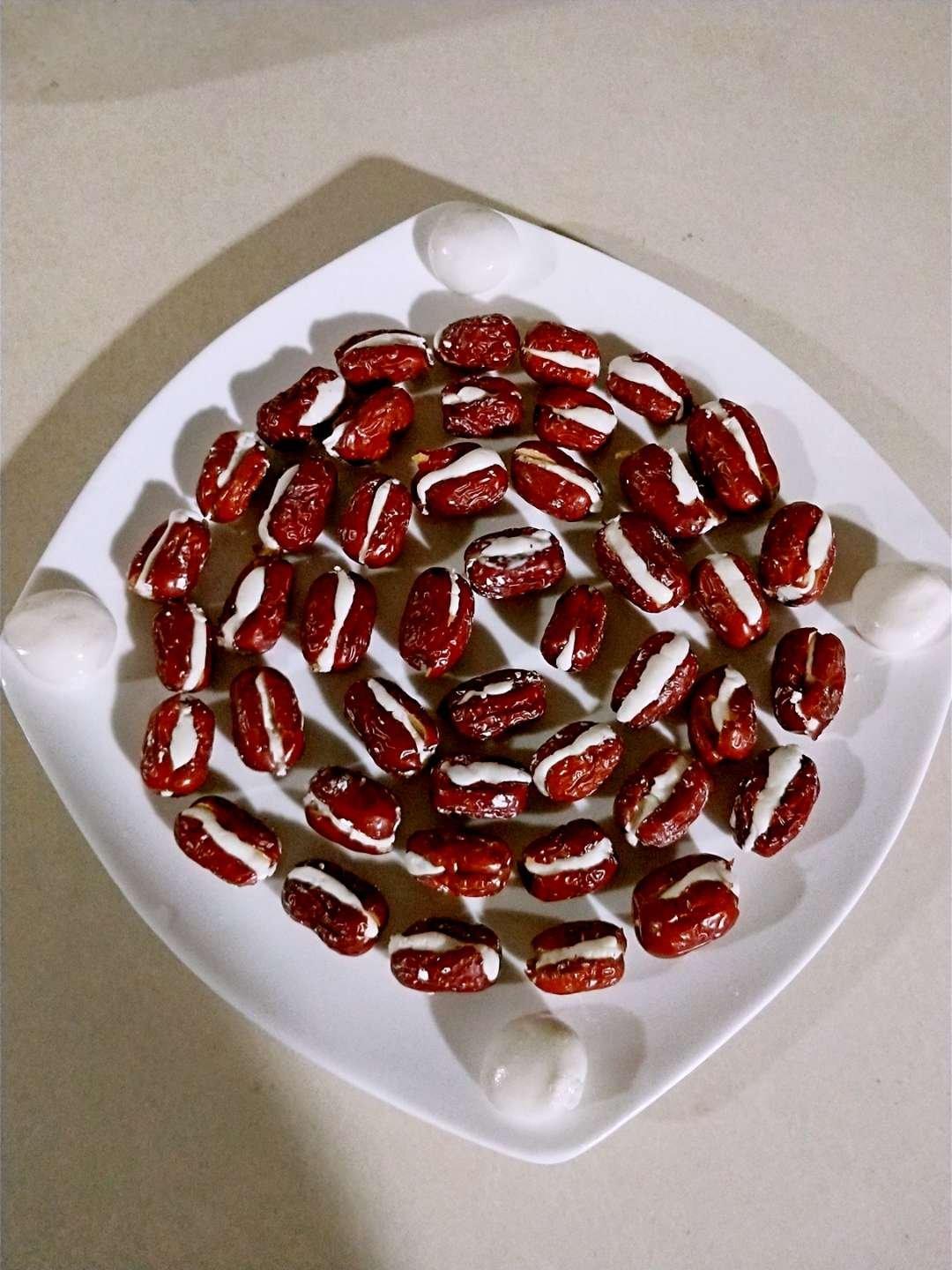 心太软— 红枣夹糯米粉