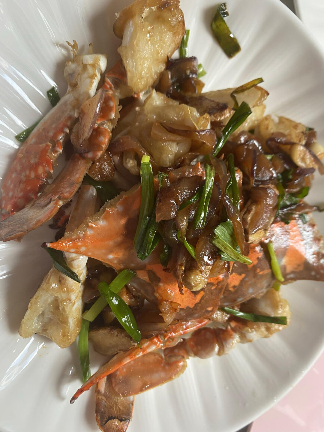 姜葱炒白蟹、洋葱炒梭子蟹的做法