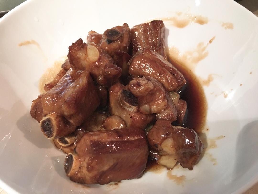 懒人版糖醋排骨-比红烧的更开胃更下饭！