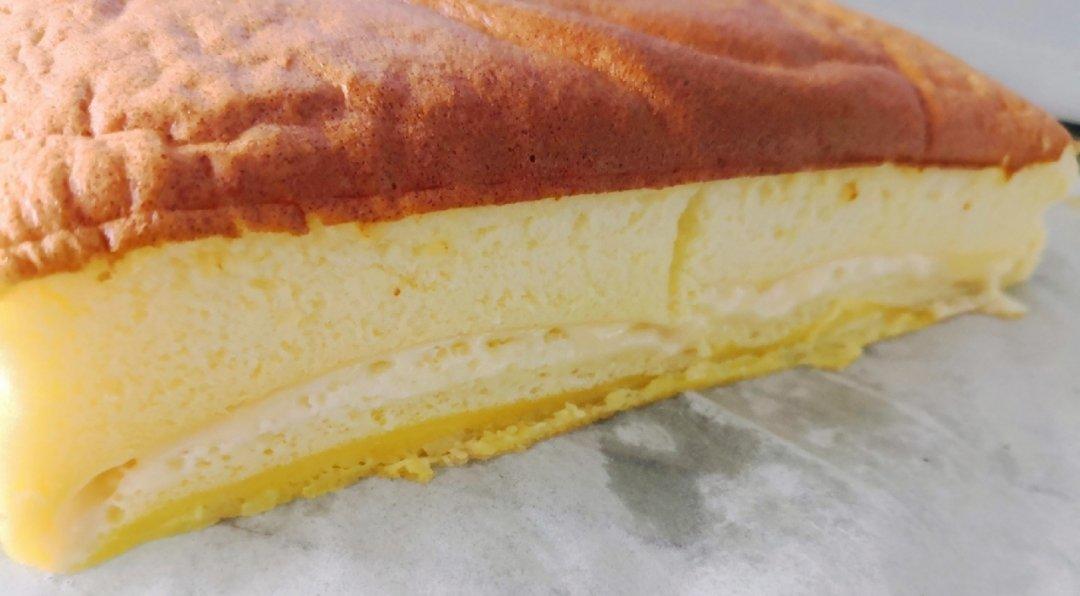 堪比柯基屁股
爆浆芝士🧀古早蛋糕