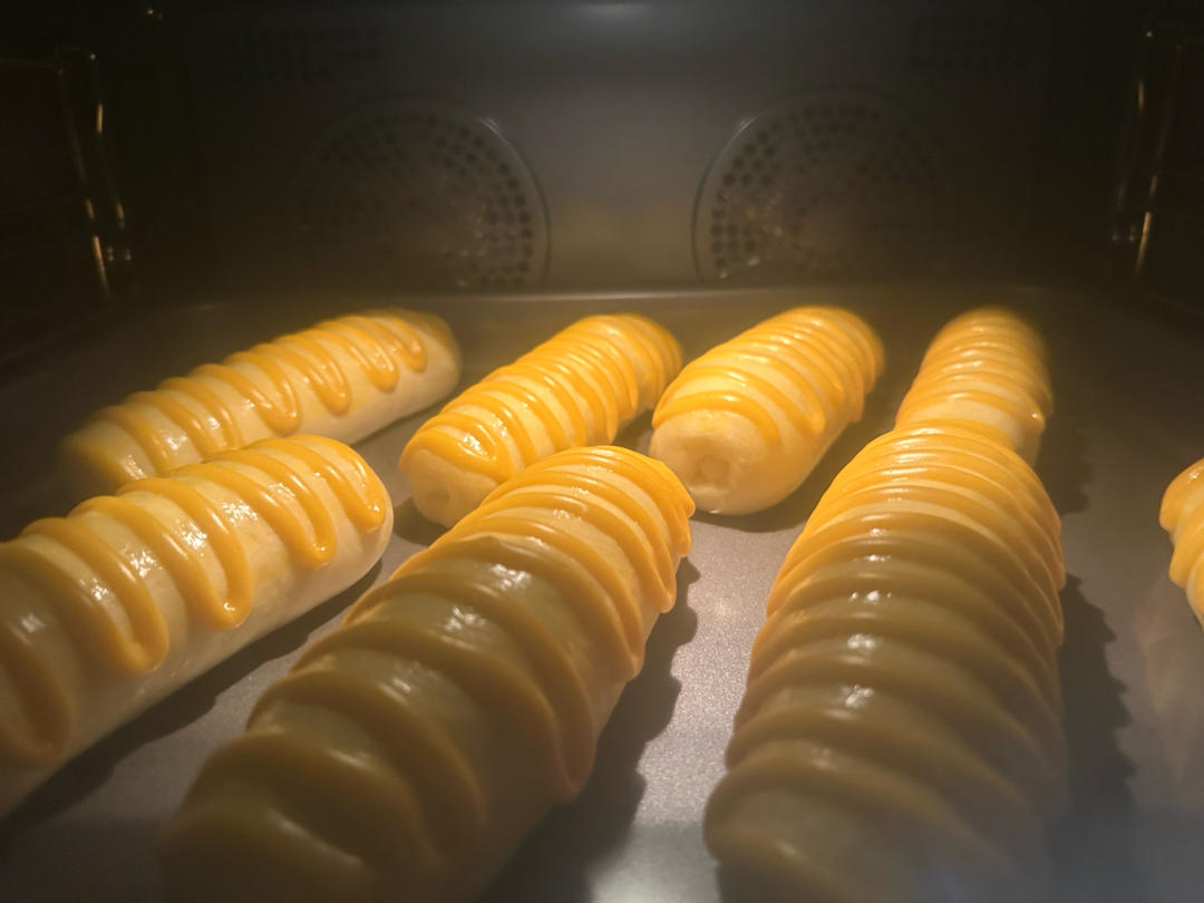 面包房里最受欢迎的毛毛虫面包