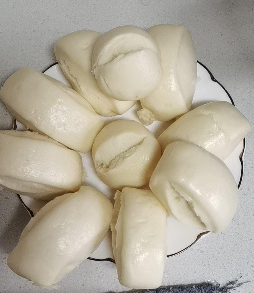 冬天蒸馒头这样发面 快速又简单 蒸出的馒头蓬松煊软又有嚼劲儿 附细节视频详解