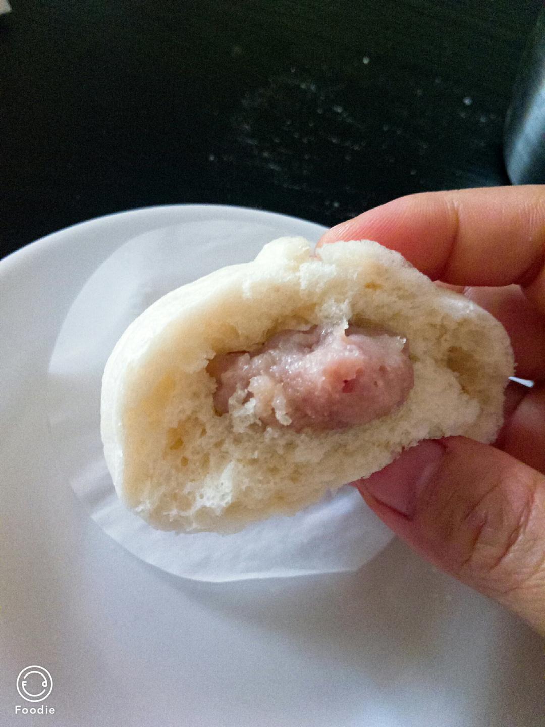 云朵般松软爆浆蜜汁叉烧包