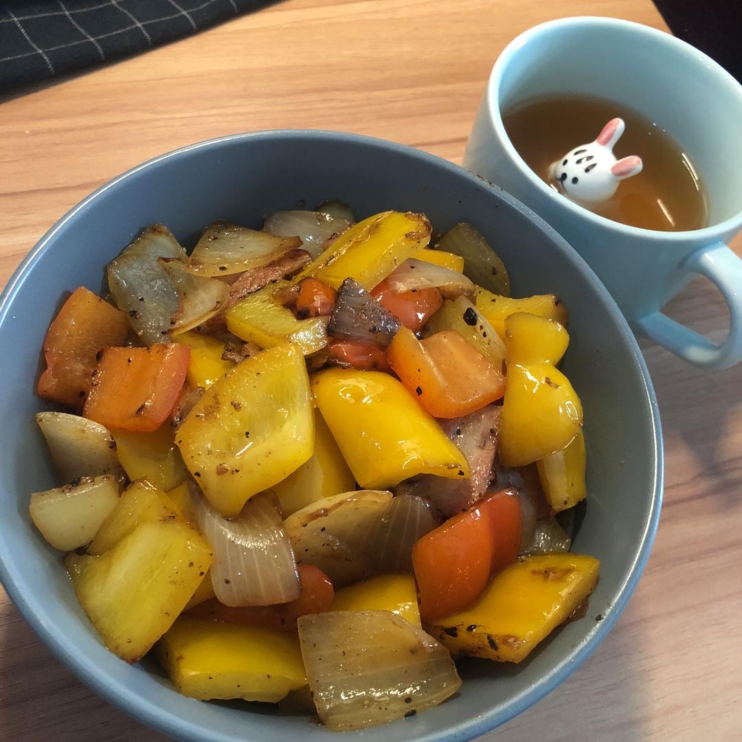 红椒洋葱炒肉片