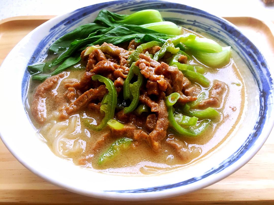 尖椒牛肉面