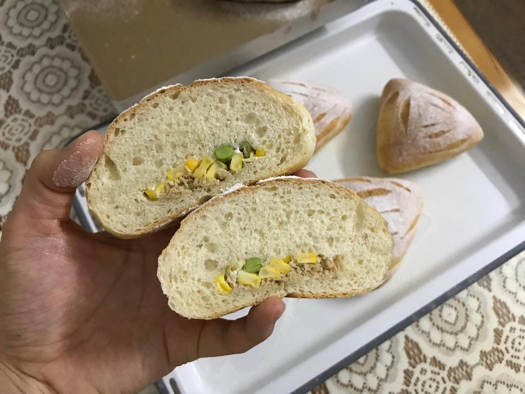 咸香的玉米毛豆软欧包