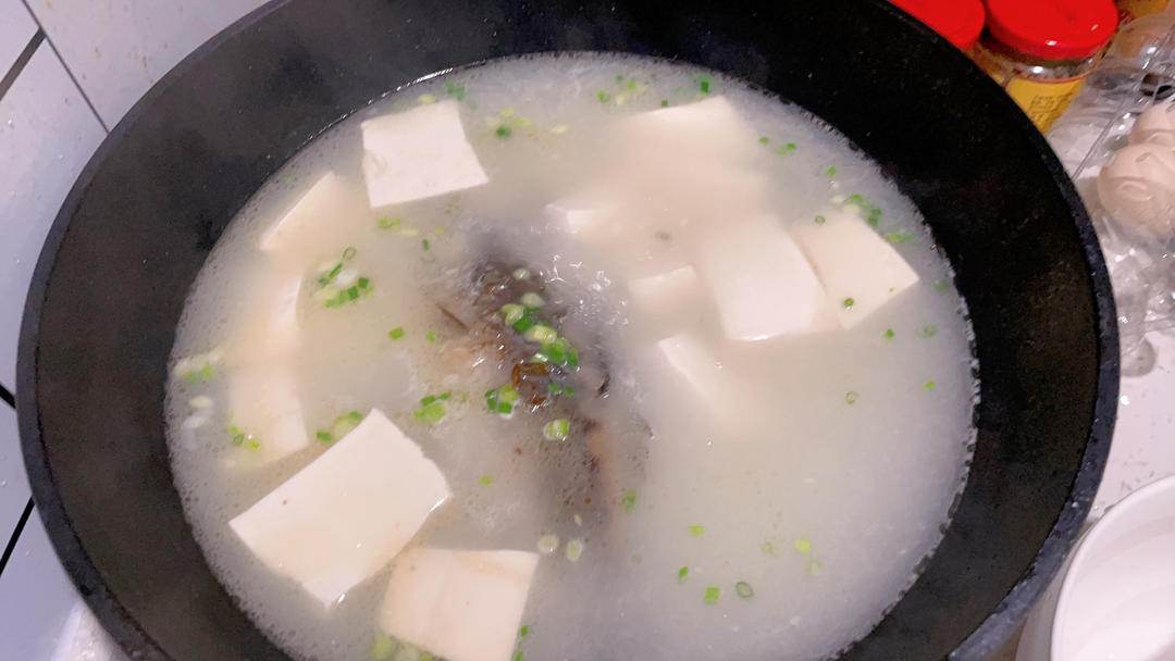 奶白鲫鱼豆腐汤|一条鱼最后的温柔