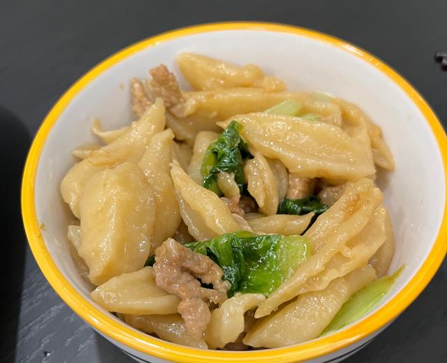 香喷喷的炒剪刀面🍜的做法