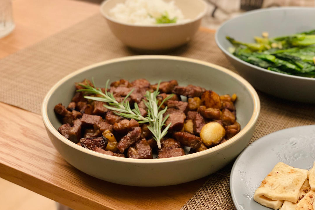 复刻天津桂园餐厅的黑蒜子牛肉粒