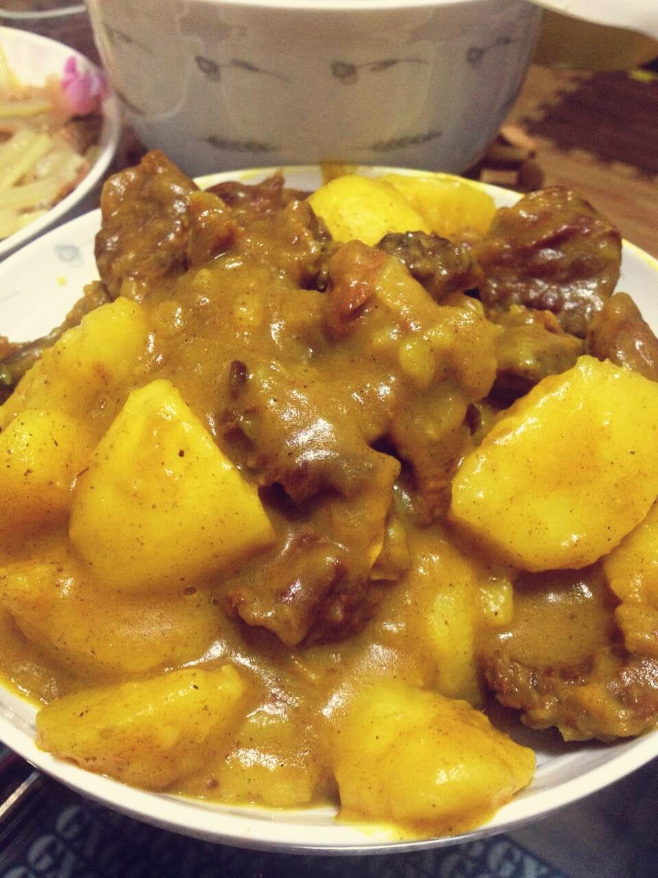 咖喱土豆牛腩的做法