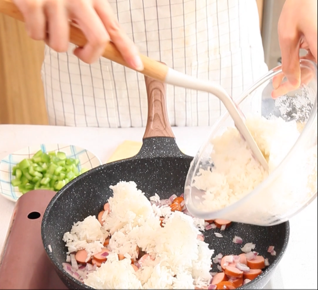 平底锅版芝士焗饭的做法 步骤4