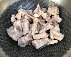 排骨鱼翅汤的做法 步骤1
