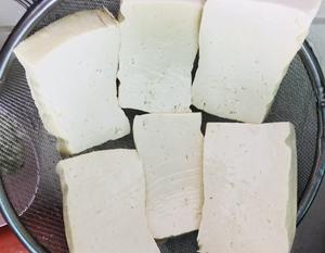 铁板煎豆腐的做法 步骤1