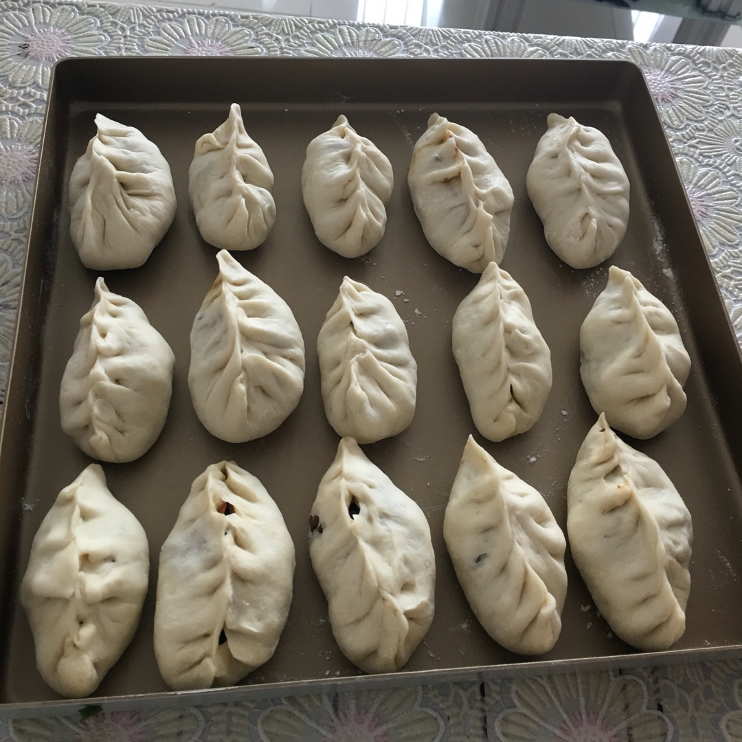 萝卜粉条麦穗包子Turnip & GlassNoodle Steamed Dumplings