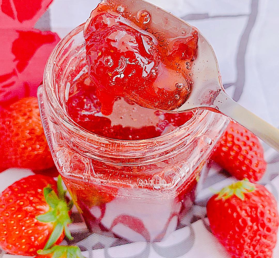 宝石般晶莹剔透的草莓酱(甜品馅料)的做法