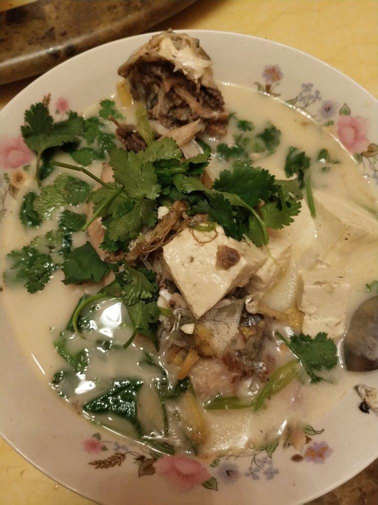 鲫鱼豆腐汤