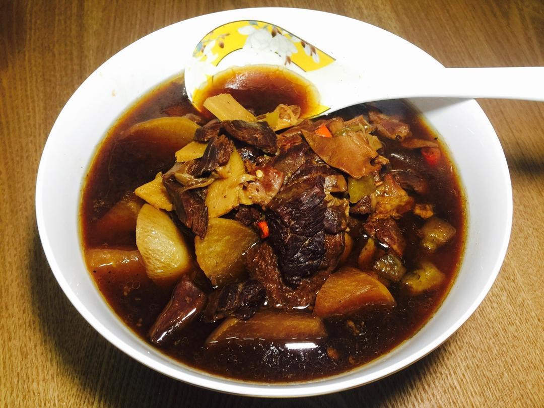 萝卜炖牛腩