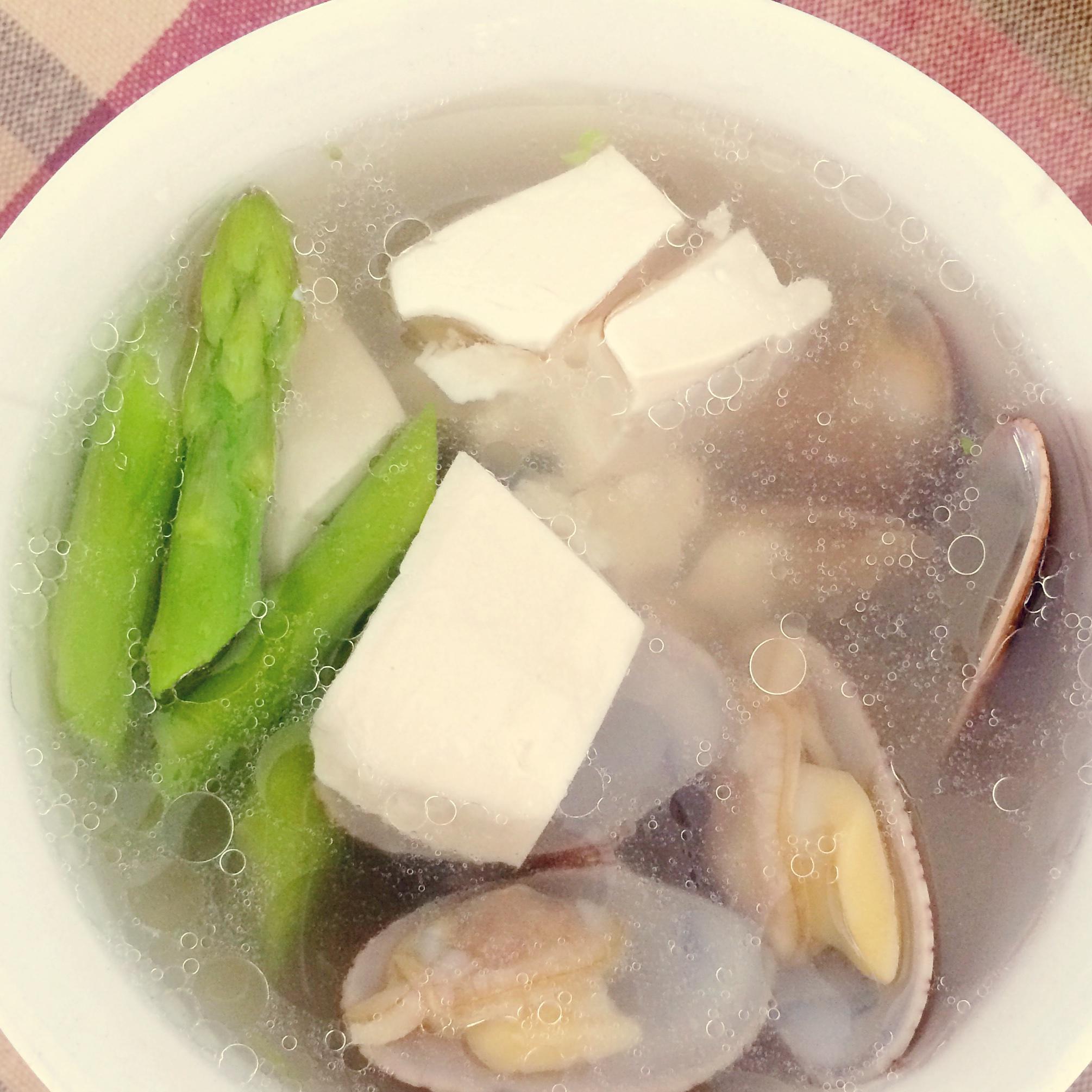 豆腐花甲芦笋汤的做法